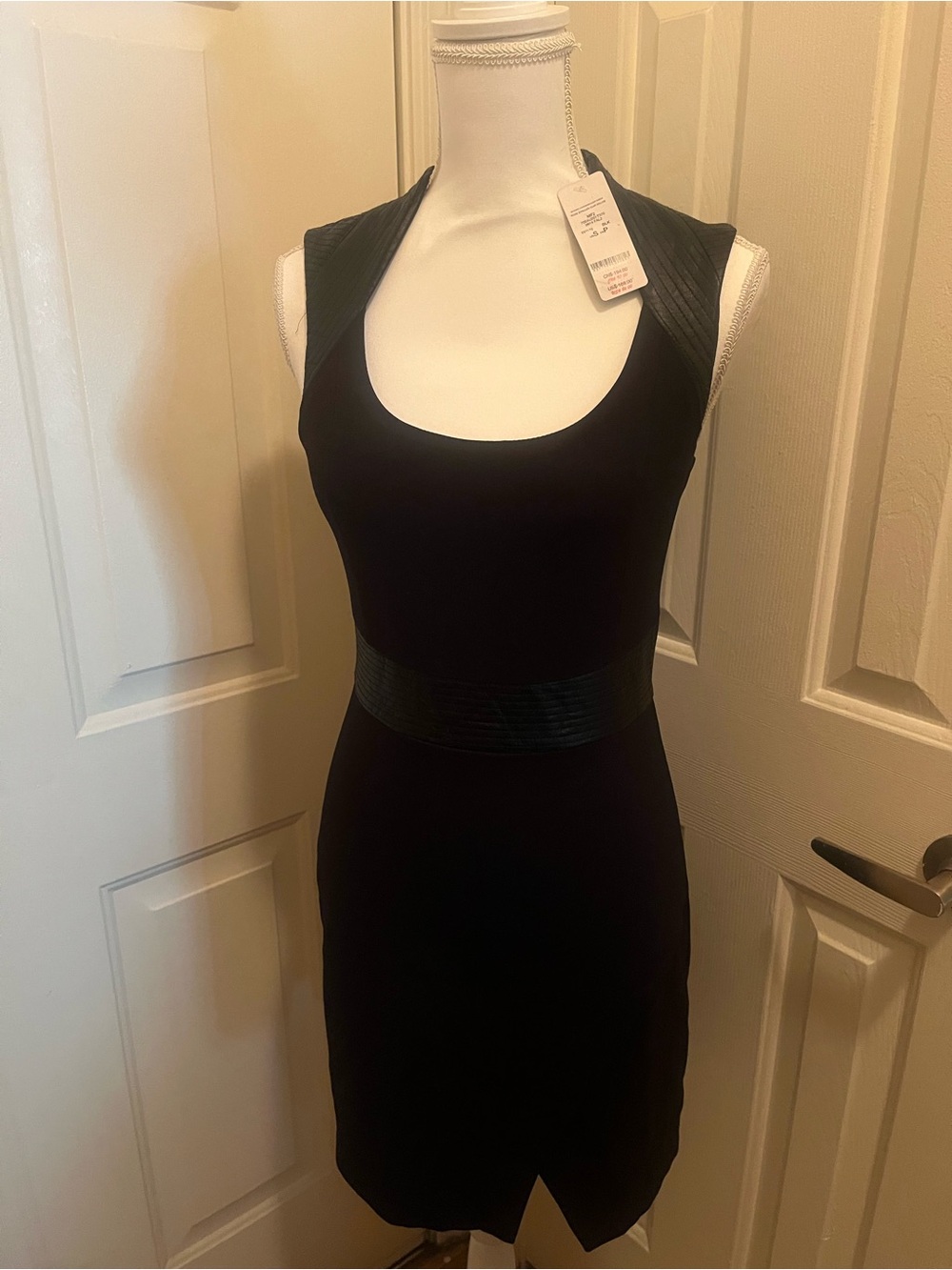 Bebe Black Sleeveless Scoop-Neck Mini Dress